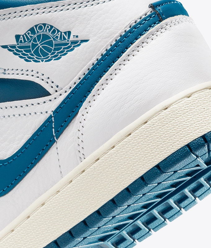 Air Jordan 1 Mid Se