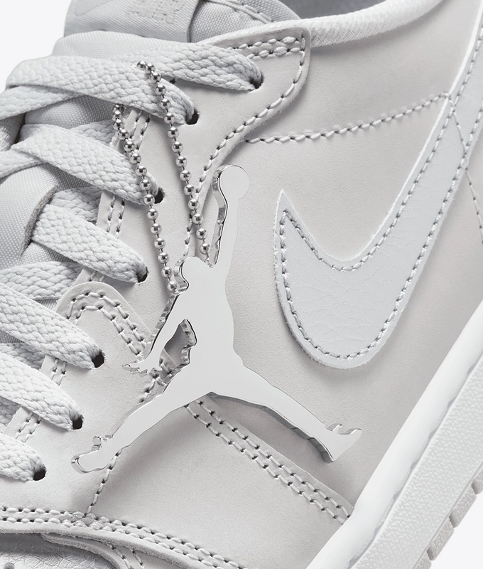 Air Jordan 1 Retro Low Og