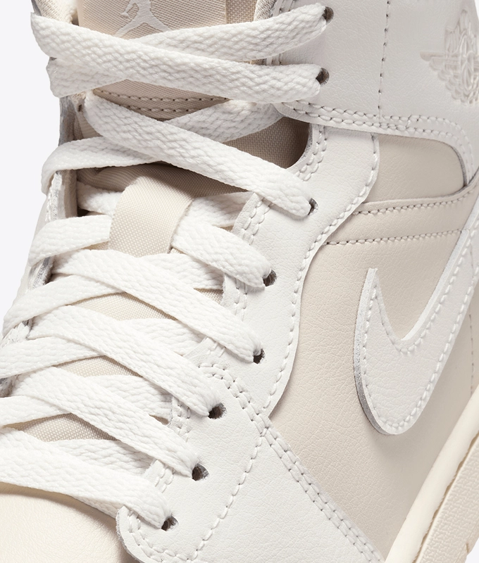 Air Jordan 1 Mid