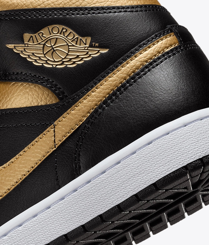 Air Jordan 1 Mid