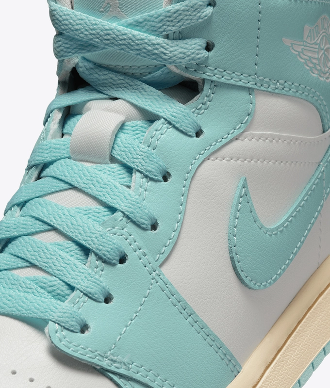 Air Jordan 1 Mid