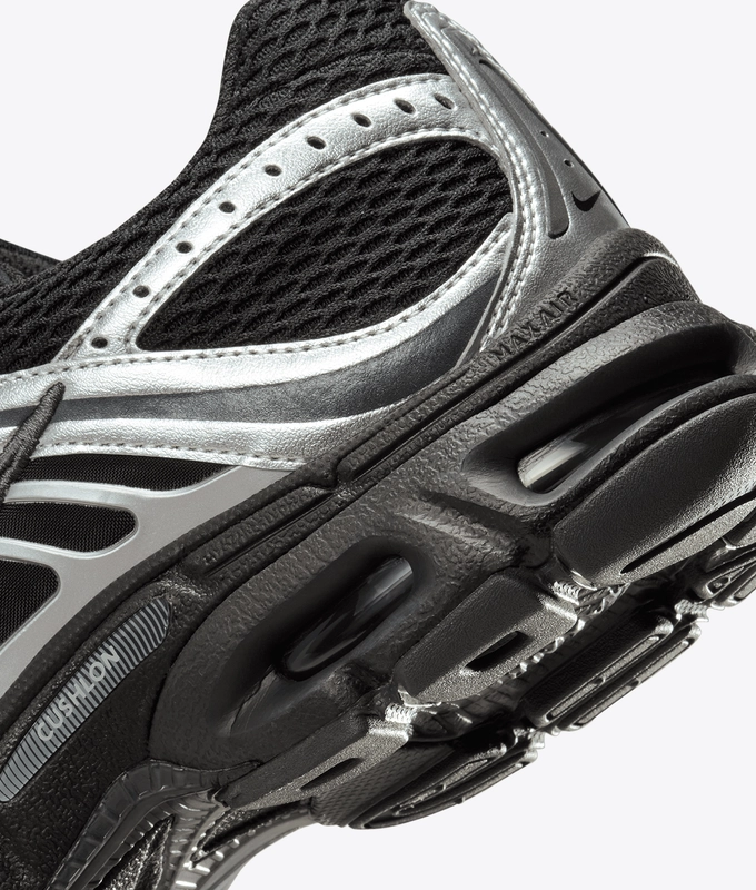 AIR MAX MOTO 2K