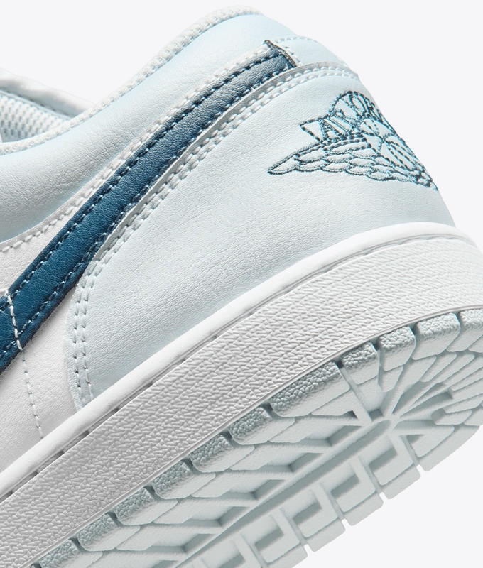 AIR JORDAN 1 LOW