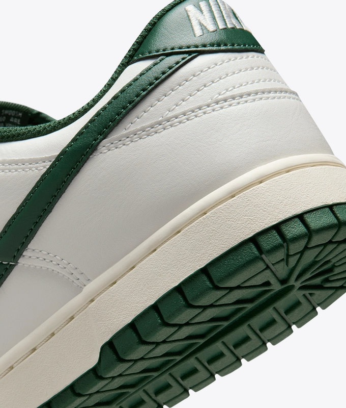 DUNK LOW RETRO
