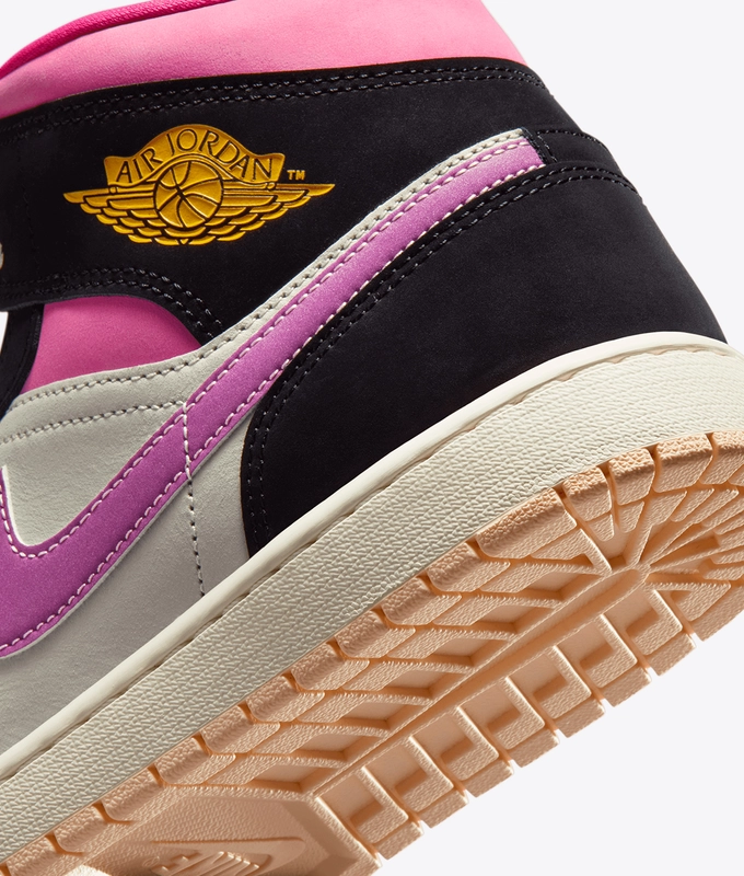 AIR JORDAN 1 MID SE