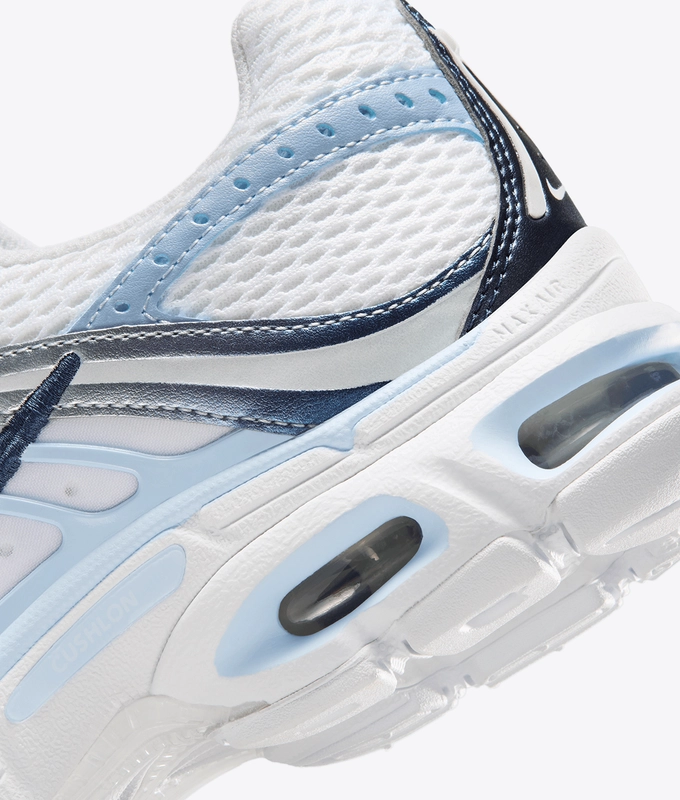 AIR MAX MOTO 2K